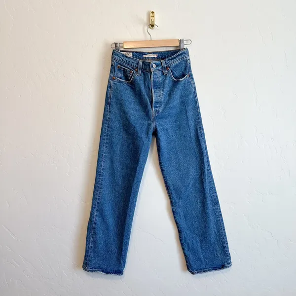 Levi's Premium | Cotton Ribcage Straight Ankle High Rise Jeans Medium Wash - Image 2