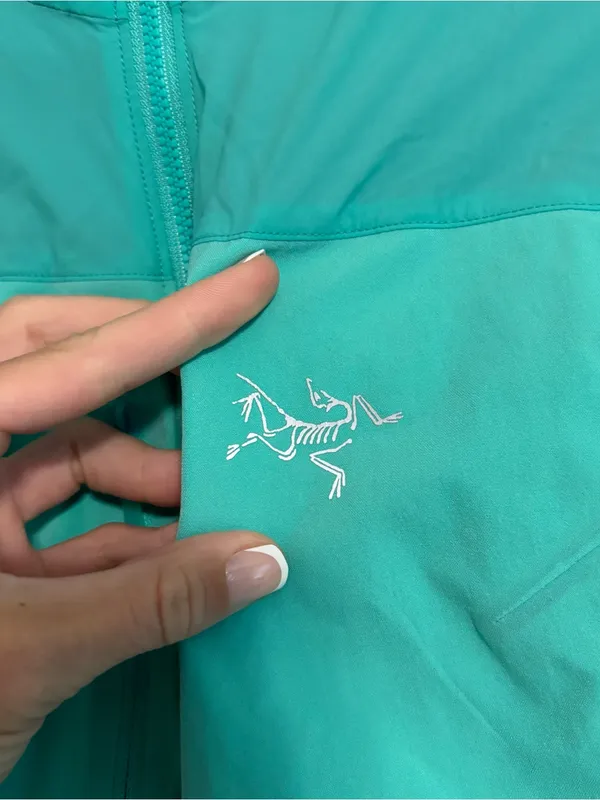 Arc’teryx Proton FL Jacket Size M - Image 4