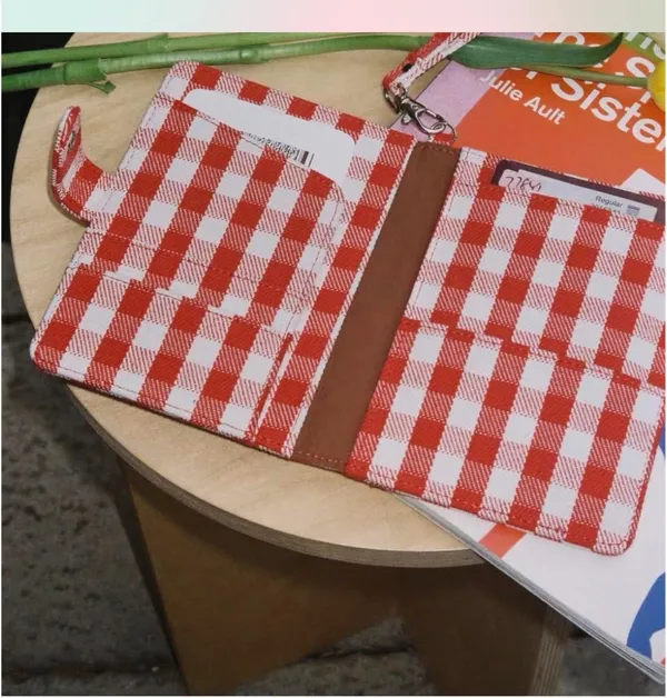 Passport wallet Red - Image 3