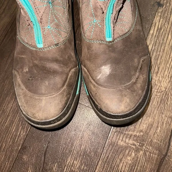 Merrell Bracken 400 gram insulated brown & teal embroidered boots - Image 5