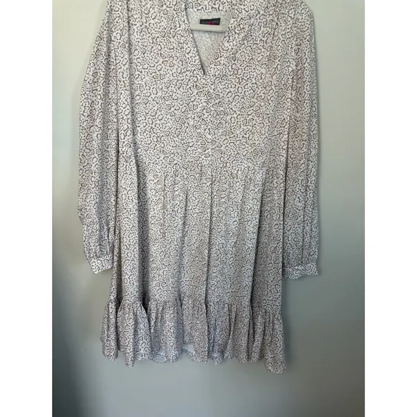 Vince Camuto Tiered Mini Dress Long Sleeve Lined Sz M - Image 3
