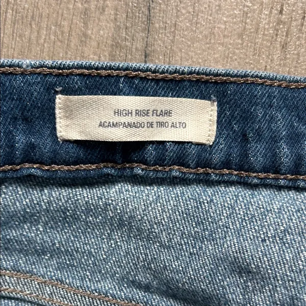 Universal Threads Denim Jeans - Image 3