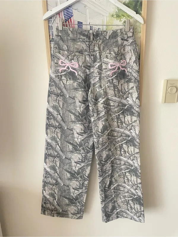 Edikted Low Rise Wide Leg Camo with Pink Bows Pocket Size XS - Image 5