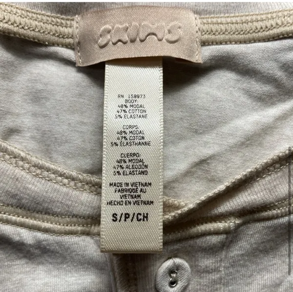 SKIMS Long Sleeve Henley S - Image 4