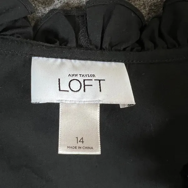 Ann Taylor LOFT Black Ruffle V-Neck Short Sleeve Blouse Top Size 14 - Image 3