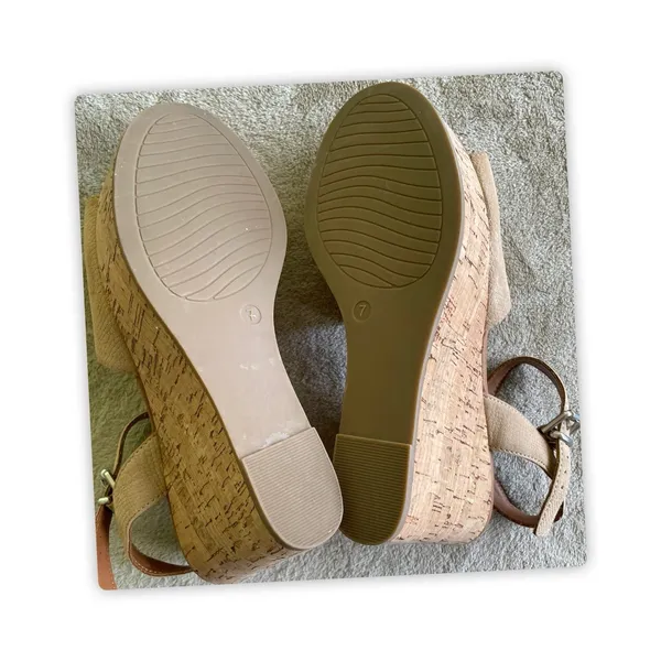 Michael by Michael Shannon Cork‎ Wedge Sandals Womens 7 Tan Suede - Image 6