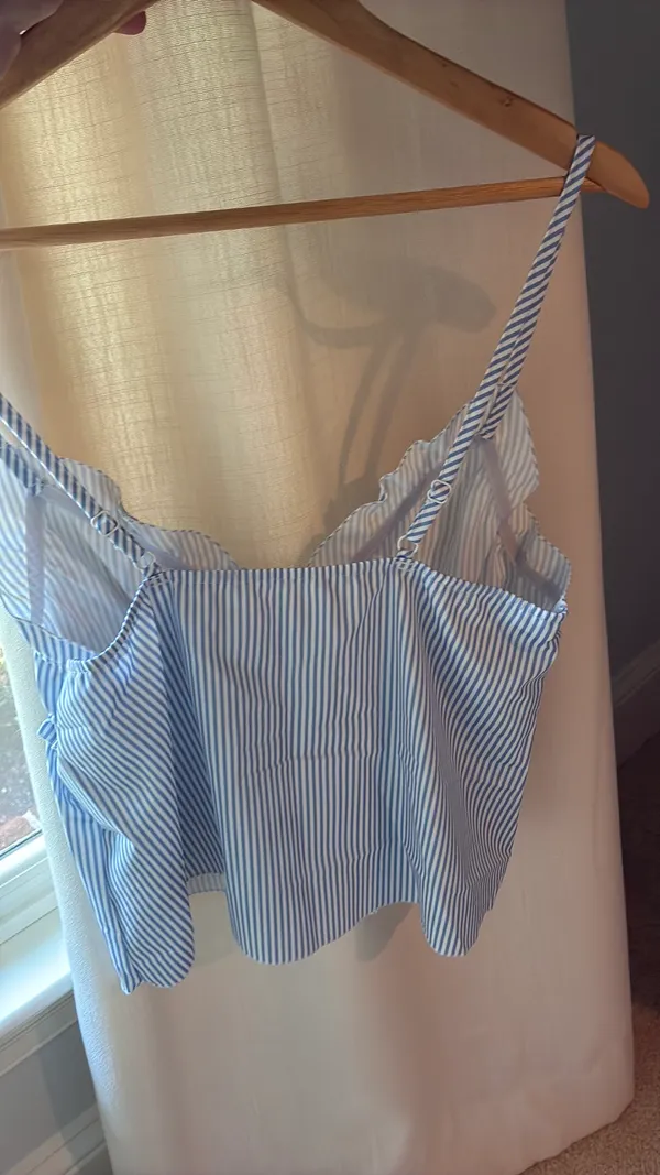 Super cute blue and white stripe top - Image 2