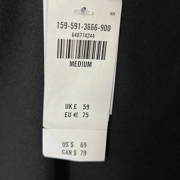 Abercrombie‎ and Fitch fit to flutter collection size medium brand new - Image 3