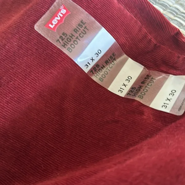 NWT LEVI'S 725 High Rise Bootcut Corduroy Jeans Color: Syrah - Red - Image 9