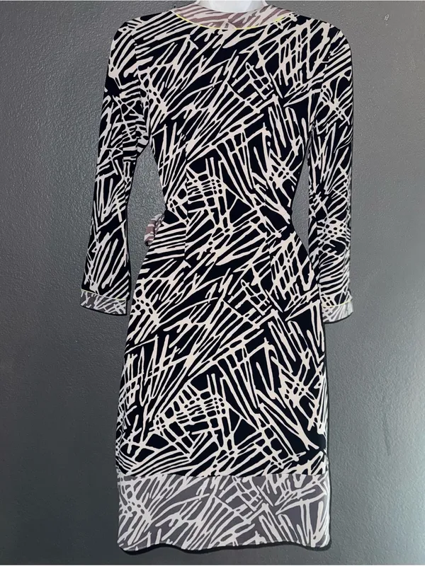 BCBGMAXAZARIA New w $158 Tags Abstract Print Wrap V-Neck Dress XS - Small - Image 7