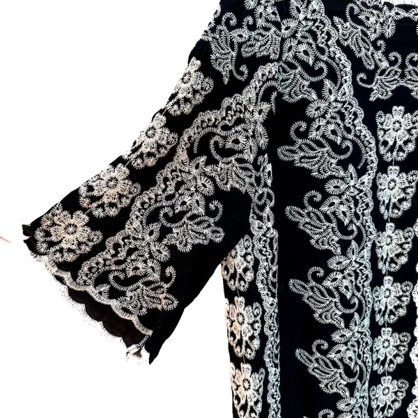 Solitaire Embroidered Floral Boho Bell Sleeve Blouse Women's Medium - Image 3