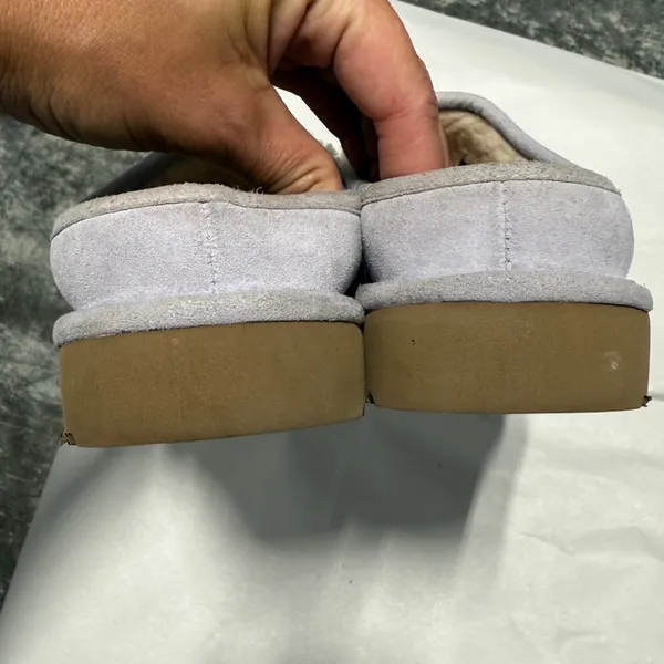 UGG Shearling SLIDE Sz 6 Lilac - Image 6