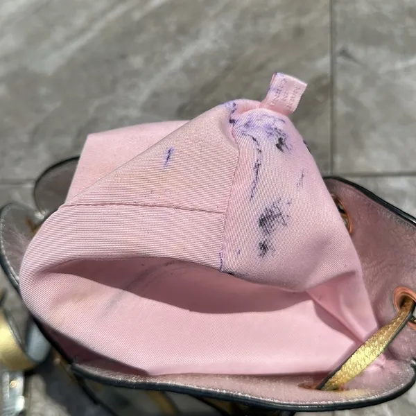 Cute , small metallic bucket purse -made in Italy - Image 10