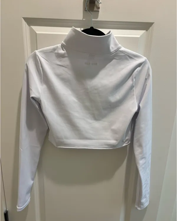 Gold Hinge White Half-Zip Crop Top - Image 4