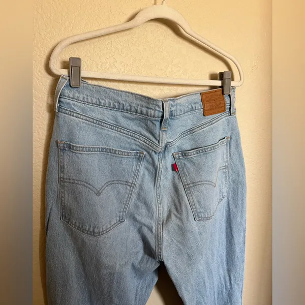 Levi's 70s high slim straight light jeans size‎ 32 light wash - Image 6