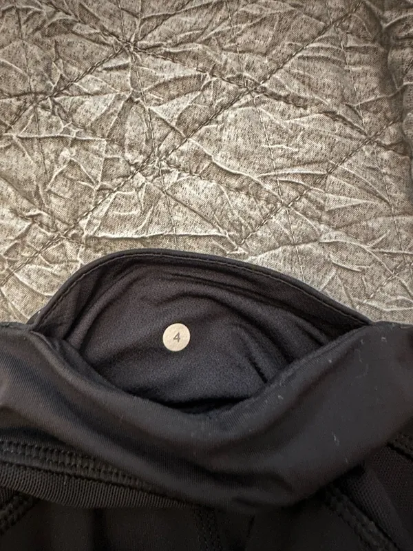 Lululemon Leggings 25" - Image 4