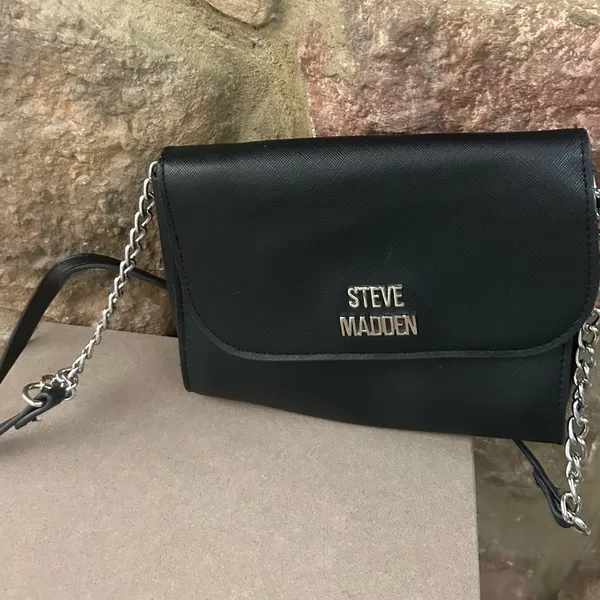 Bag Steve Madden Black Crossbody Bag with Silver Chain Strap - Image 2