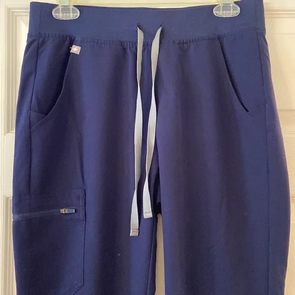FIGS Technical Collection Pants size S inseam 30” waist 30” elastic navy blue - Image 2