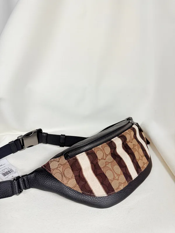 New Coach C5292 Warren Belt Bag - Image 3