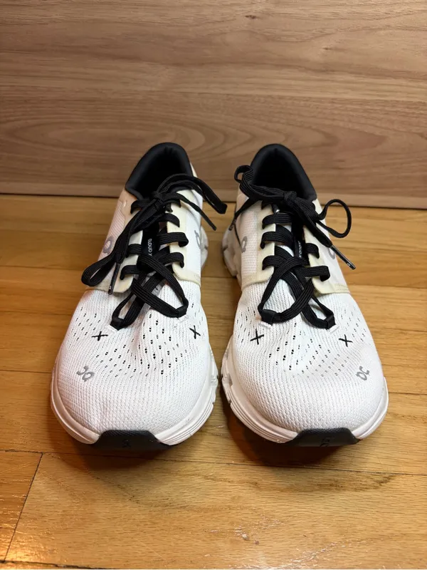 On Cloud X 4 Women's Sneakers in Ivory / Black - Size 8 - Image 3