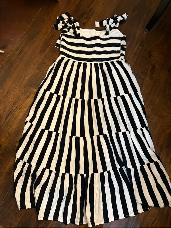 Pretty Garden Black & White Striped Tie-Shoulder Maxi Dress Size Medium - Image 3