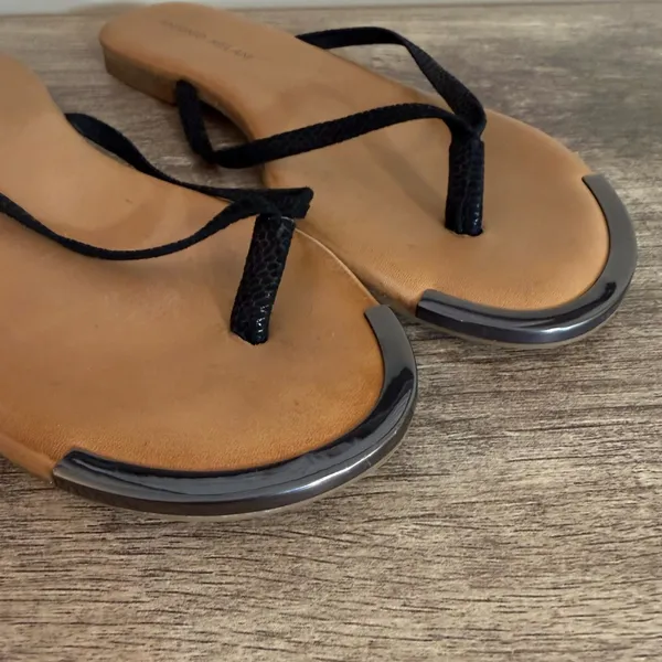 Antonio Melani Black Sandals Flip Flops No Size See Measurements - Image 4