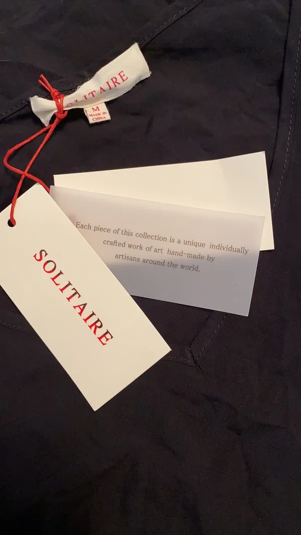 Solitaire blouse bell sleeve size medium - Image 5