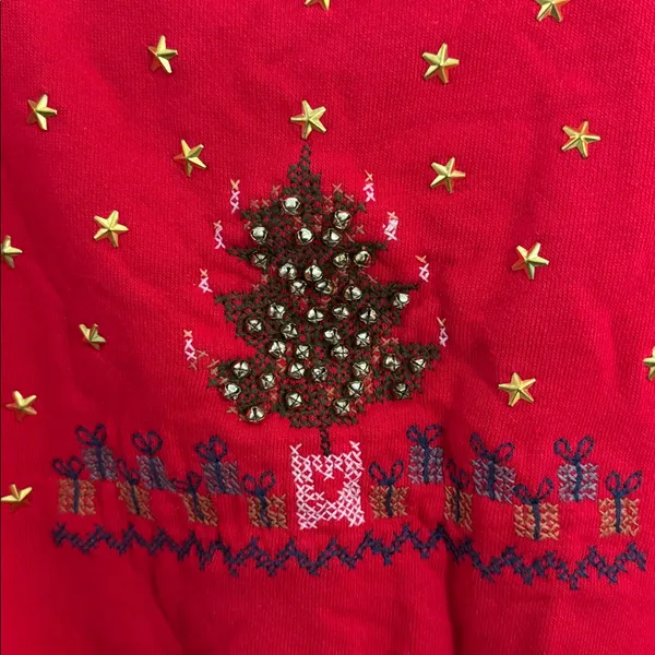 Vintage Handmade Christmas tree sweatshirt, Large - Image 2