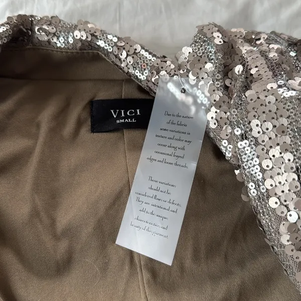 Vici Metallic Blazer size small - Image 4
