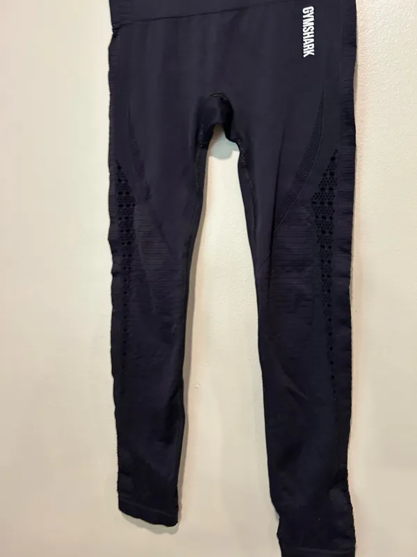 Gymshark black leggings (S) - Image 3