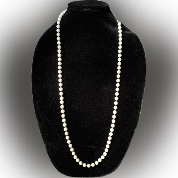Tahari Beaded Necklace set in White and Tan/peach 36” freestyle - Image 5
