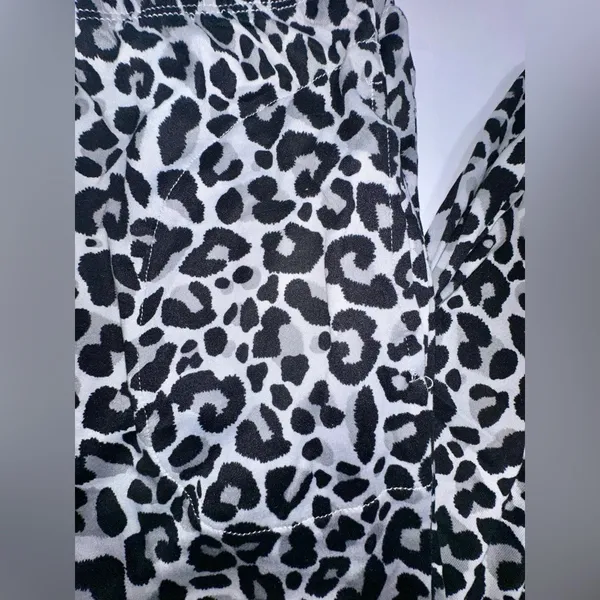 Christian Siriano‎ Pajama Set Super Soft Leopard Pants Lounge Joggers L NWT - Image 4