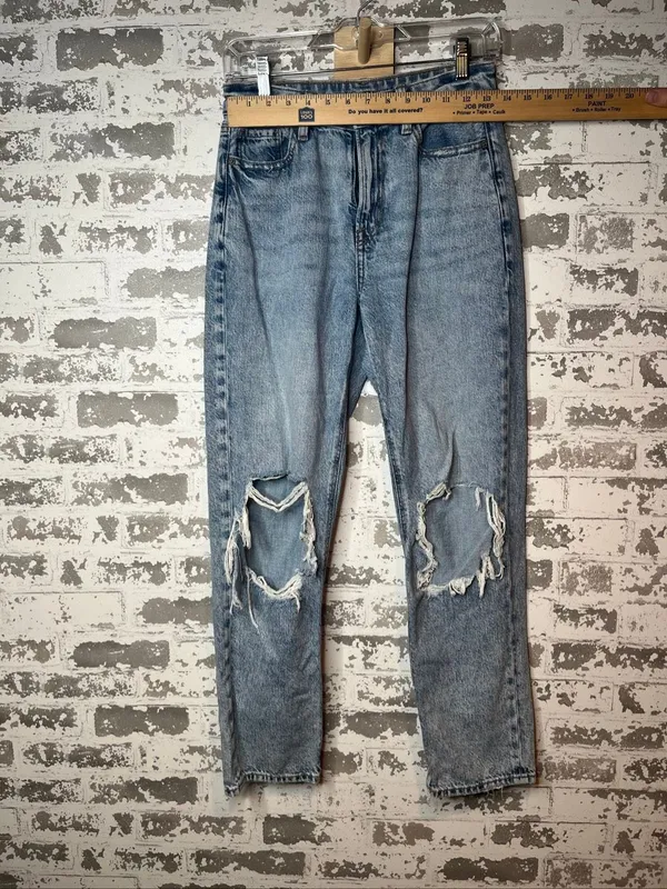 American Eagle | women mom straight distressed denim jeans - Image 6