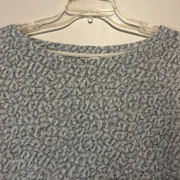 Saturday Sunday for Anthropologie Grey White Print Boxy Crop Sweater Top Size M - Image 6