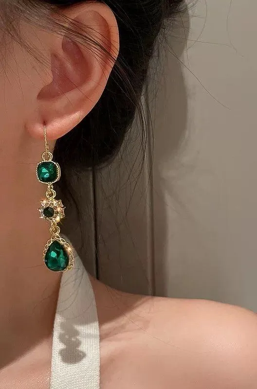 Women's Green Crystal Long Dangle Drop Earrings - Image 5
