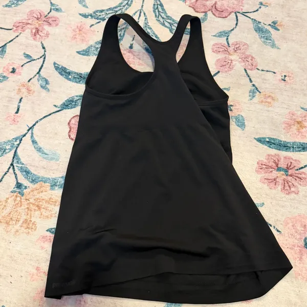 Patagonia Racerback Tank Top Black XS‎ Athletic Yoga Workout - Image 3