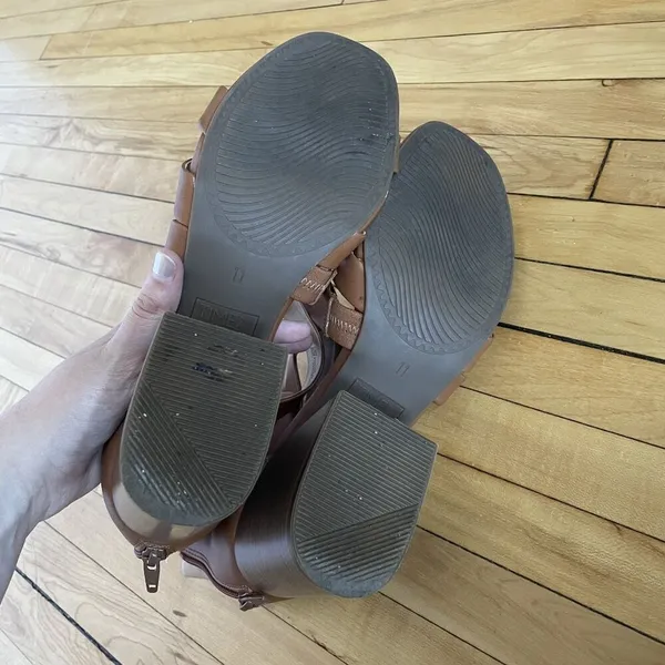 Time & Tru Memory Foam Strappy Heels Size 11 Light Brown‎ summery wedding shoes - Image 7