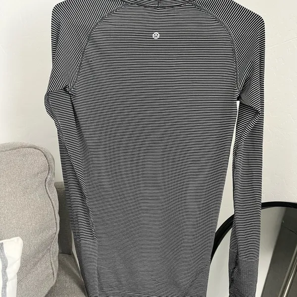 Lululemon Swiftly Tech Long Sleeve Crew - Image 6