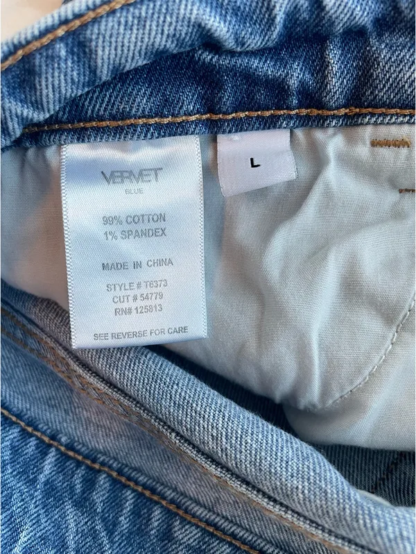 Vervet Cynical Frayed Denim Short - Image 6
