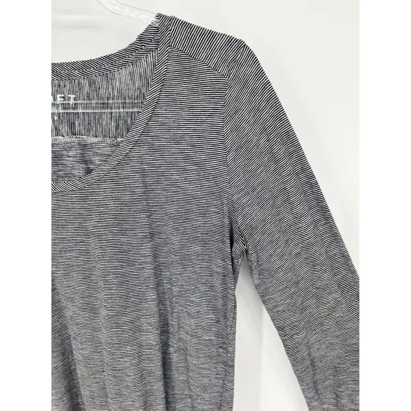 LOFT Striped Long Sleeve Tee Women Medium Blue White Cotton Slub‎ Knit - Image 3