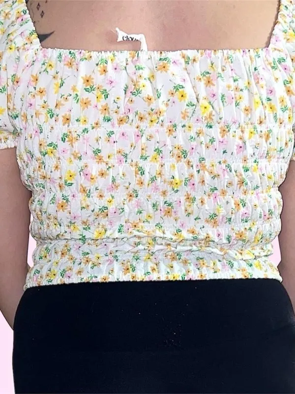 Elodie White floral smocked top. - Image 3