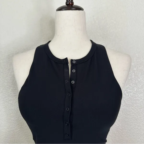 Abercrombie & Fitch YPB SculptLUX Curve Love Plunge Henly Slim Tank, Sz Small - Image 3