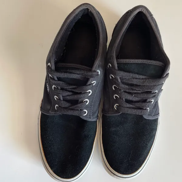Vans Chukka Low women’s black sneakers - Image 4