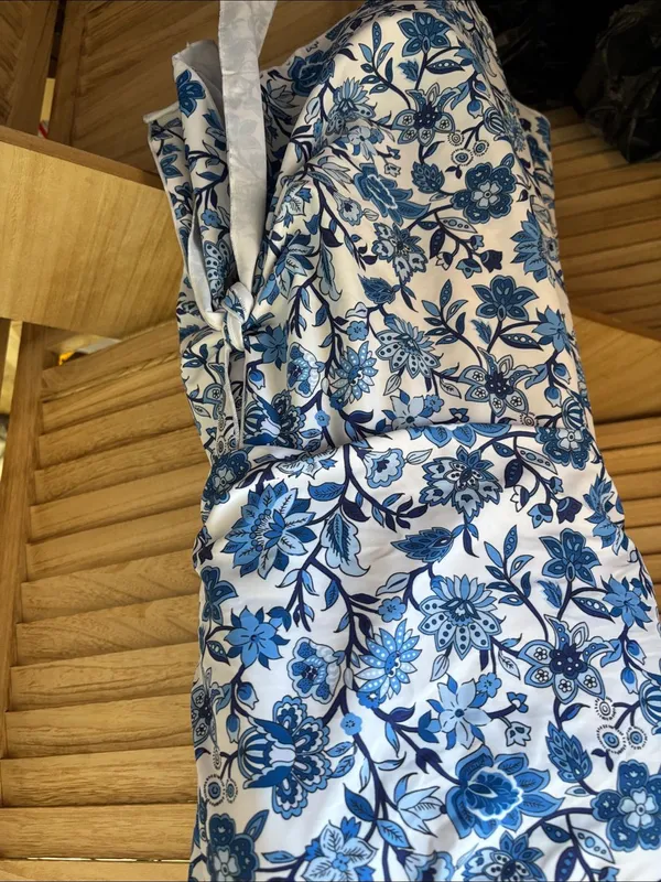 Dokotoo Blue and White Floral Strappy Swimsuit Large - Image 2