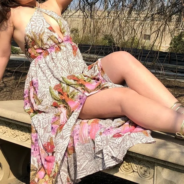STUNNING Open-Back Floral Maxi Dress - Image 8