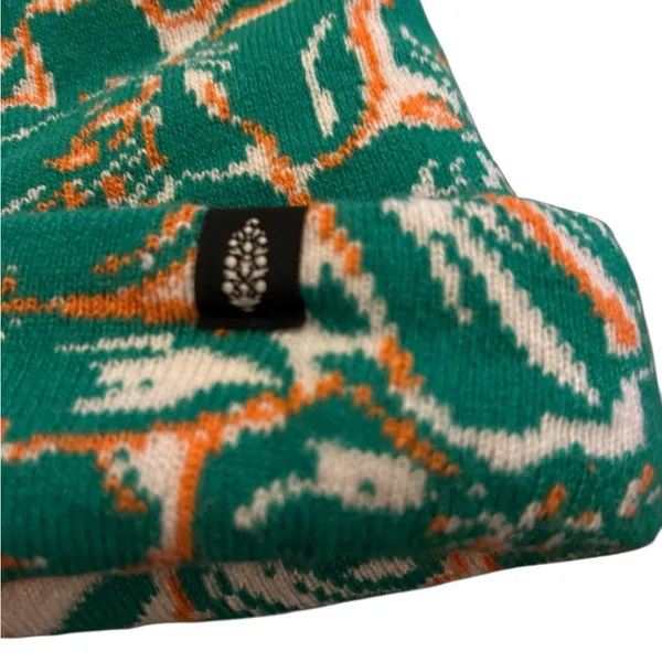 New FREE PEOPLE Jumping Jacquard Beanie Green Floral knit hat FP Movement - Image 4