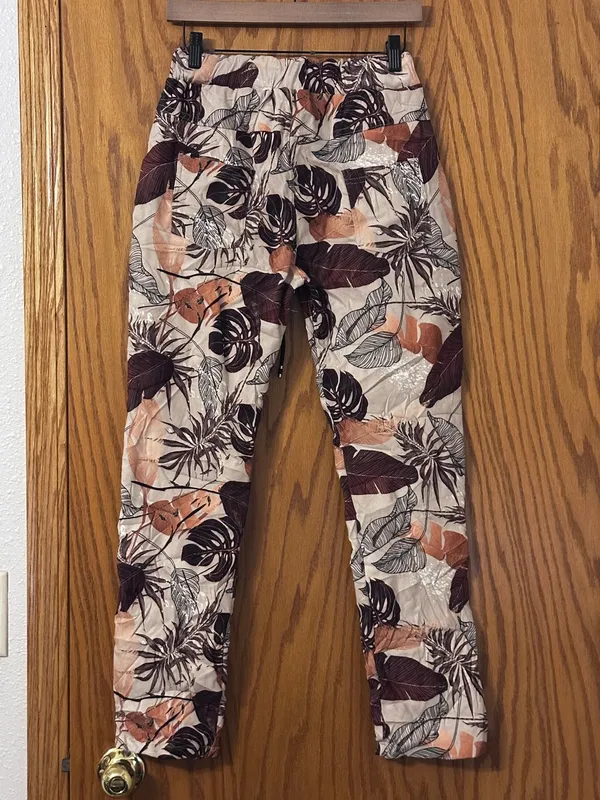 Amorosa Leaf Fauna Faux Suede Pants - Brown Tones - NWT - Size S-L (estimated) - Image 2
