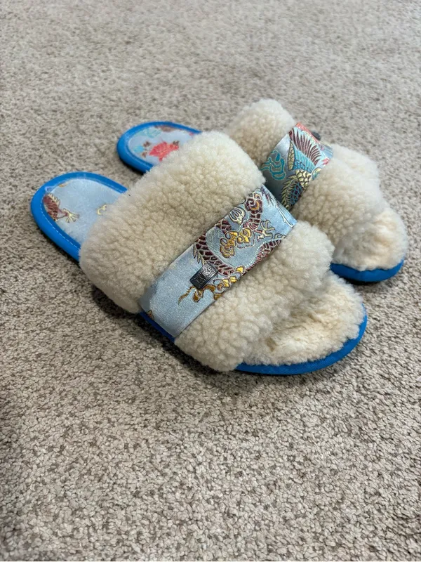 Australia Luxe Collective Blue Satin Sheepskin Slippers Women’s Size 8 - Image 7