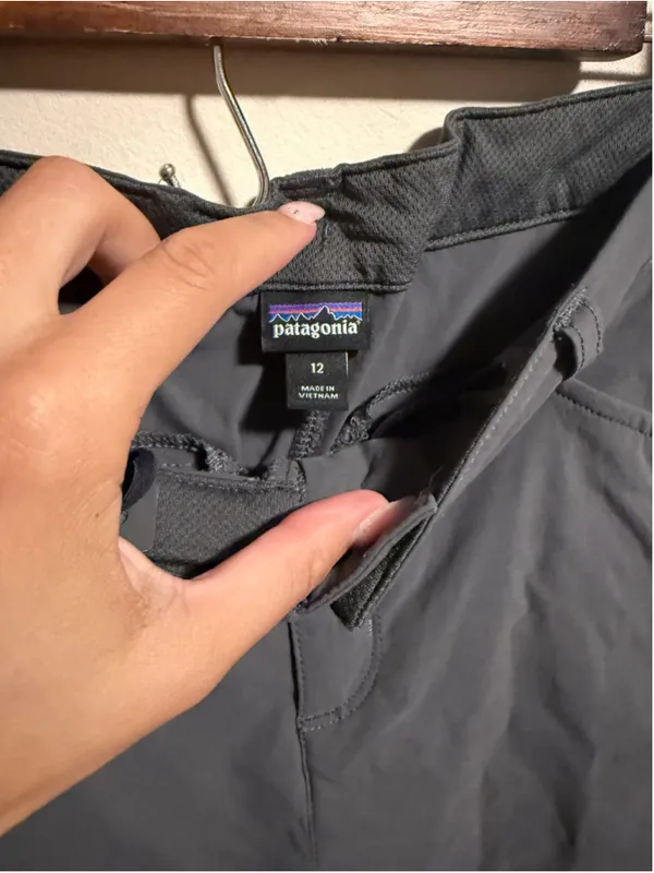 Patagonia Quandary Hiking Outdoor Shorts Forge Gray Dark 5"- Size 12 Women - Image 2