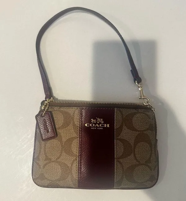 COACH Corner Zip Wristlet in Signature Khaki PVC and Sherry Leather RARE Color - Image 4